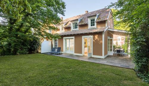 Premium Cottage (8 People)