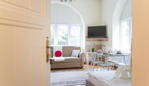 King Studio with Sofa Bed