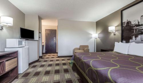 Queen Room - Disability Access/Non-Smoking