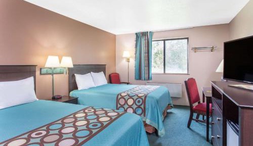 Queen Room with Two Queen Beds - Non-Smoking