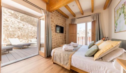 Deluxe Double Room with Balcony