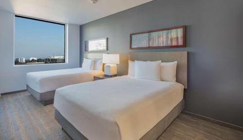 One-Bedroom Suite with Two Queen Beds and Kitchen