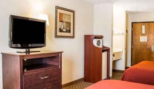 Queen Room with Two Queen Beds - Smoking