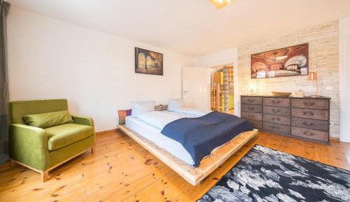 Deluxe Apartment