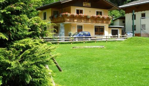 Apartment (4 Adults)