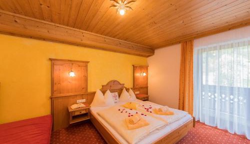 One-Bedroom Apartment (6 Adults)