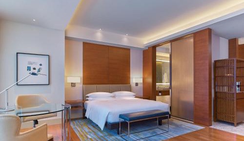 Deluxe King Room