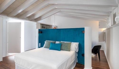 Deluxe Suite with Terrace