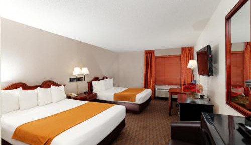 Queen Room with Two Queen Beds - Non-Smoking
