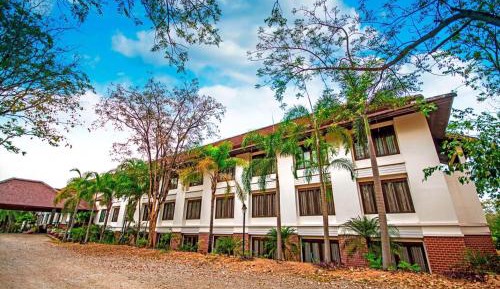 6-Bed Mixed Dormitory Room