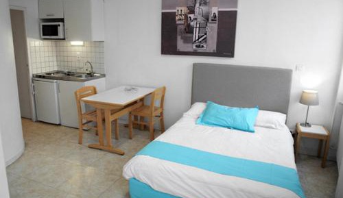 Studio Apartment