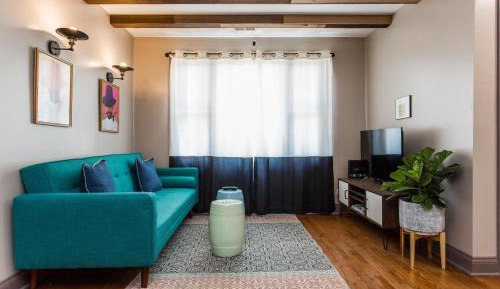 Queen Room with Shared Bathroom
