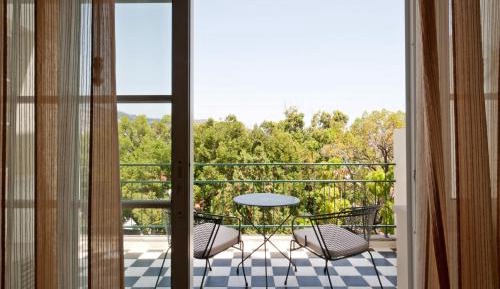 Double or Twin Deluxe Room with Garden View