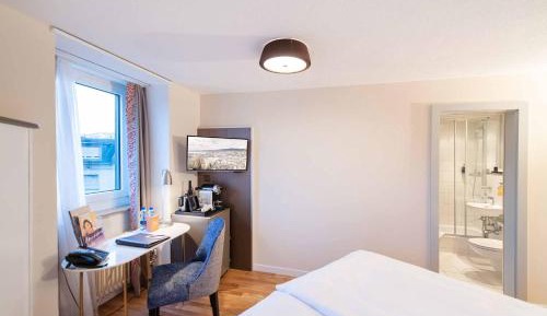 Standard Twin or King Room