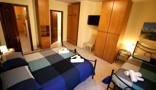 Triple Room with Private Bathroom