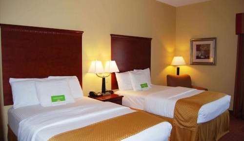 Double Room with Two Double Beds and Bath Tub - Mobility/Hearing Accessible - Non-Smoking
