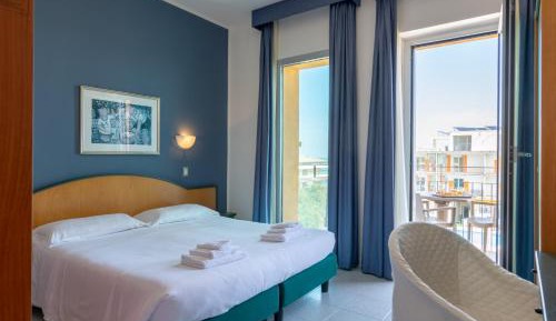 Double Room with Sea View and Balcony