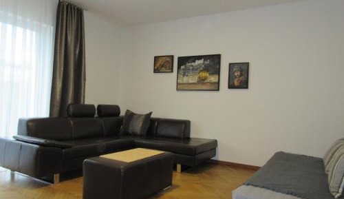 Apartment with Garden View