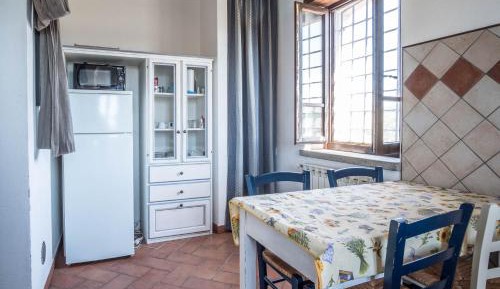 Large One-Bedroom Apartment