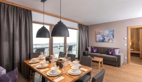 Three-Bedroom Apartment with Balcony