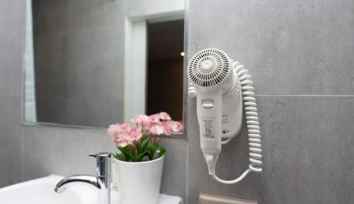 Standard Hollywood Room - No Window