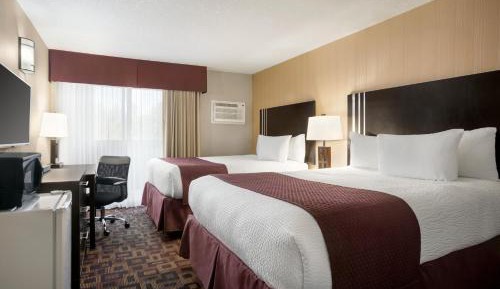 Queen Room with Two Queen Beds - Non-Smoking