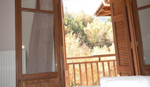 Triple Room with Mountain View