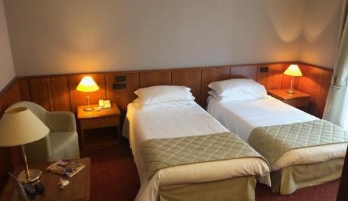 Large Double or Twin Room
