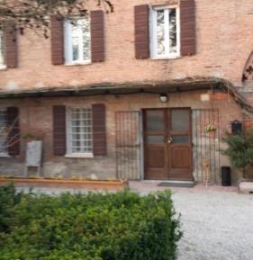 Studio with Private External Bathroom