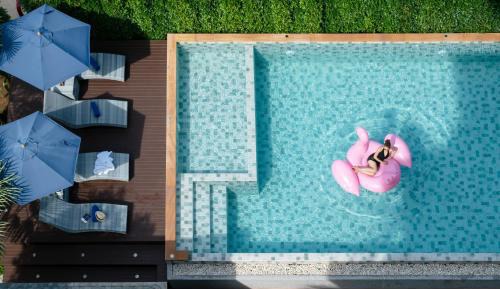 Superior Double Room with Pool View