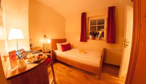 Small Single Room
