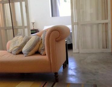 Superior One-Bedroom Apartment