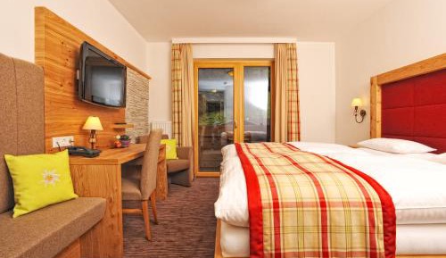 Classic Double Room with Balcony