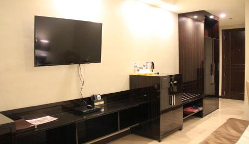 Deluxe King with Balcony