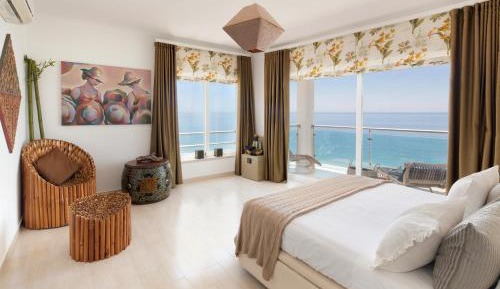 Deluxe Double Room with Balcony and Sea View