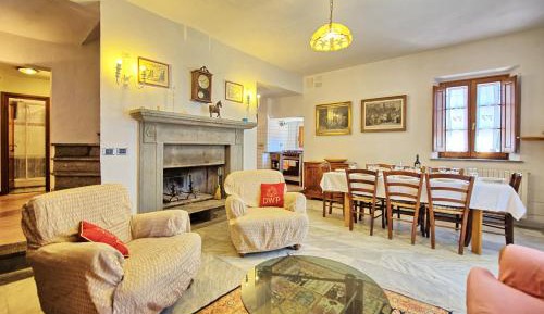 Four-Bedroom Apartment (8 people)