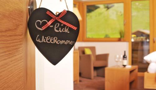 Premium Double Room with Balcony and Mountain View