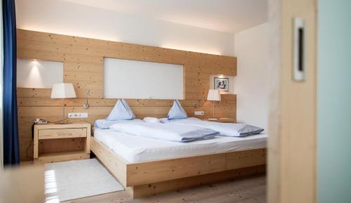 Suite with Mountain View