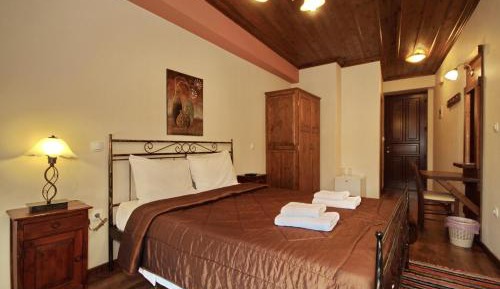 Double Room with Balcony and Fireplace