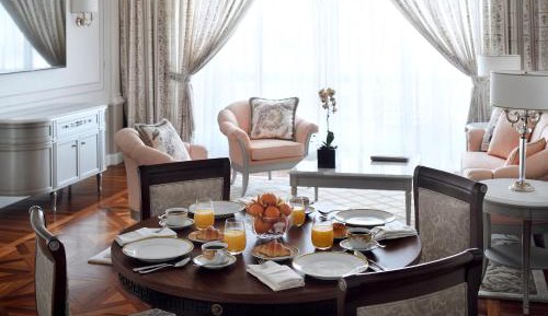 Grand Suite with City View