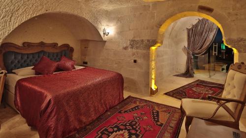 Arch Cave Suite