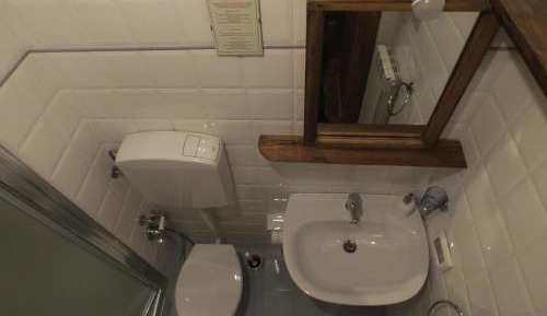 Double or Twin Room with Bathroom