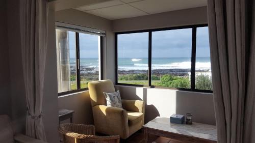 Apartment with Sea View- First Floor 2