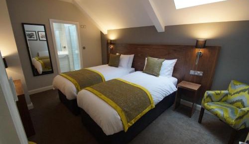 Deluxe Double or Twin Room