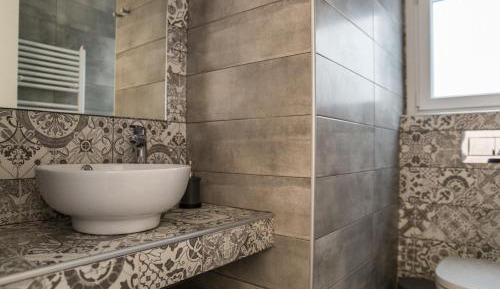 Penthouse Apartment with Mt. Lycabettus View