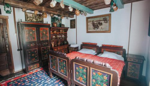 Bungalow with Garden View