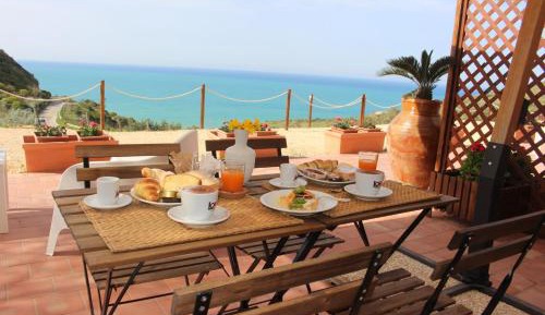 Deluxe Suite with Sea View