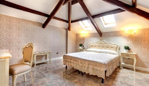 Double or Twin Room - Attic