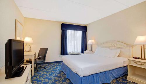 Queen Room - Disability Access/Non-Smoking