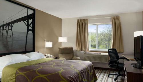 Queen Room - Non-Smoking